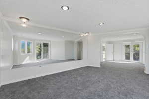 Primary suite with sitting room