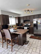 Breakfast Bar, Free Standing Stainless Range