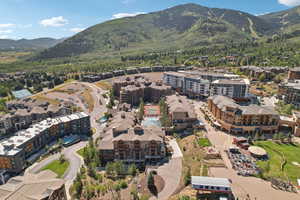 Aerial view with a mountain view