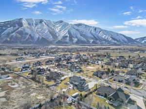 Mountain view featuring a residential view