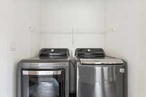 Clothes washing area with laundry area and independent washer and dryer