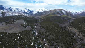 View of mountain feature