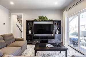 Photo 8 of 279 W FOUNDERS BLVD