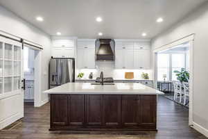Photo 3 of 279 W FOUNDERS BLVD