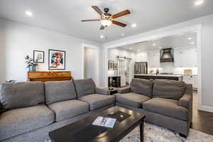 Photo 7 of 279 W FOUNDERS BLVD