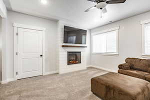 Photo 15 of 279 W FOUNDERS BLVD