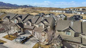 Bird's eye view with a residential view and a mountain view