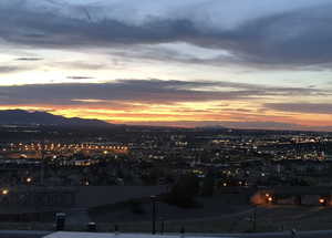 View of city featuring a mountain view