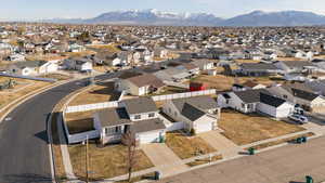 Bird's eye view featuring a mountain view and a residential view