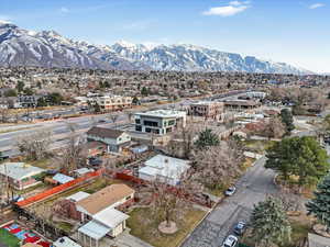 Drone / aerial view featuring a mountain view