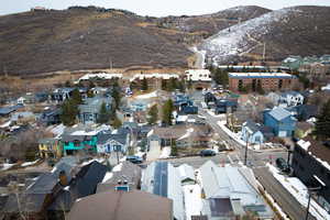 Bird's eye view featuring a residential view and a mountain view