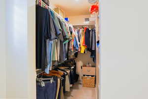 Ensuite spacious closet