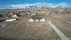 Bird's eye view featuring a mountain view and a residential view