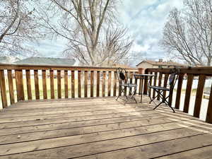 Wonderful 8'x16' deck refinished in 2024!