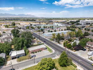 Drone / aerial view featuring a mountain view