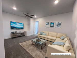 2nd floor family room/recreation room