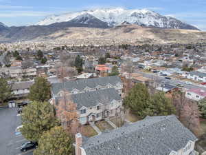 Bird's eye view featuring a mountain view and a residential view