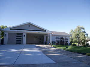 View of front of property in the fall