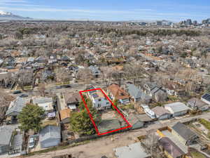 Birds eye view of property featuring a residential view