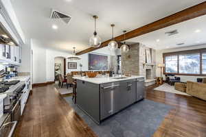 Photo 7 of 8902  EMPIRE CLUB DR #705