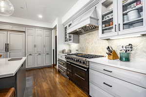Photo 18 of 8902  EMPIRE CLUB DR #705