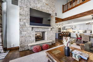 Photo 9 of 8902  EMPIRE CLUB DR #705