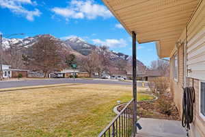 View of yard featuring a mountain view