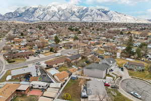 Aerial view with a residential view and a mountain view