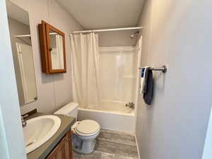 Full guest bathroom