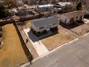 Birds eye view of property