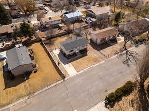 Birds eye view of property featuring a residential view