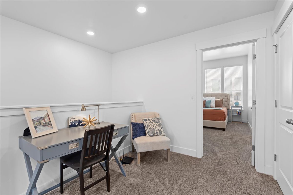 loft/office area