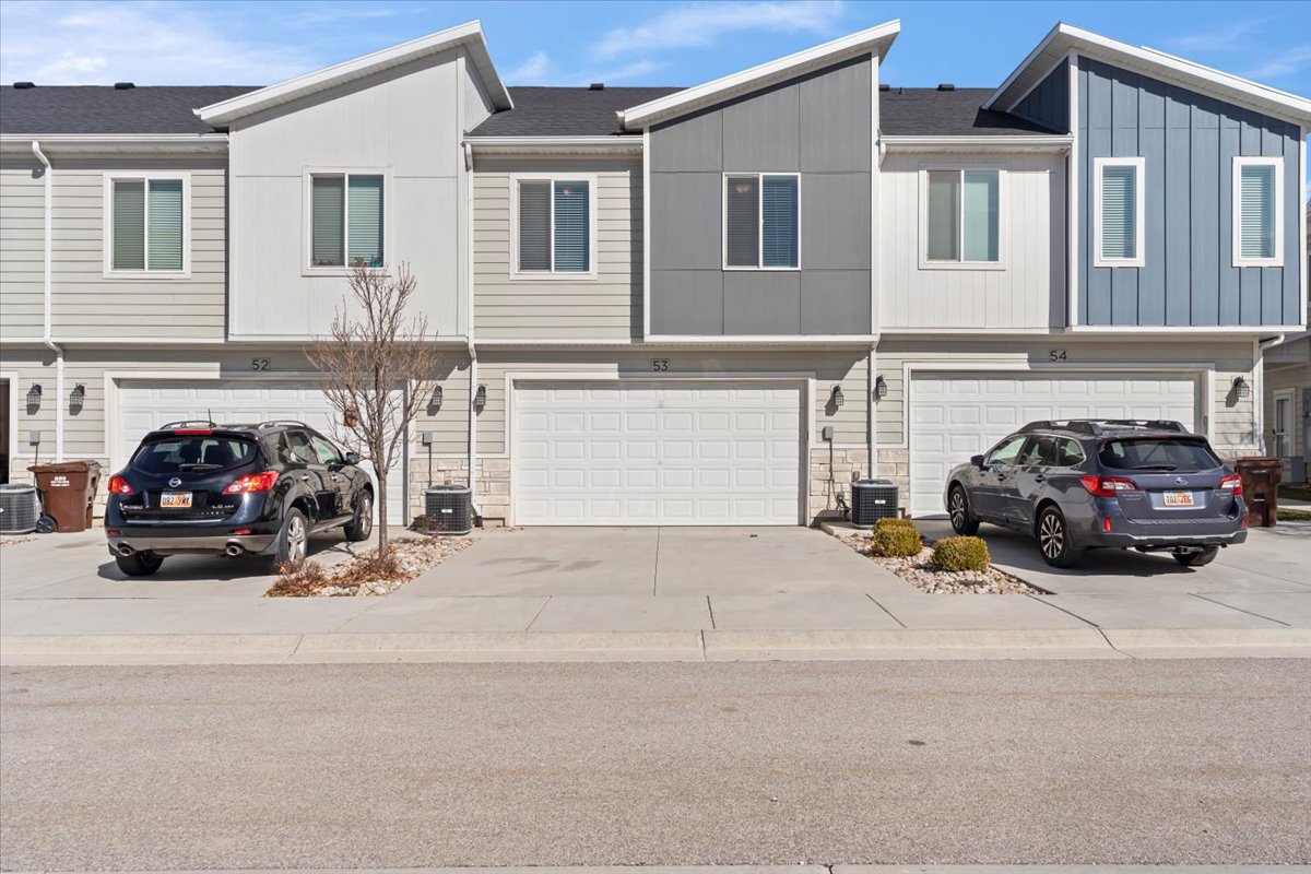 2 car garage!