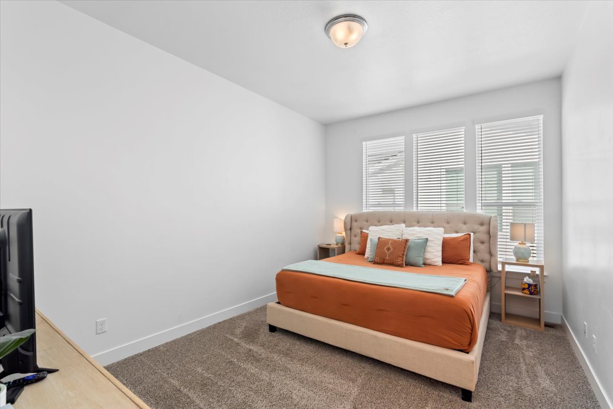 Primary suite large enough for king size bed