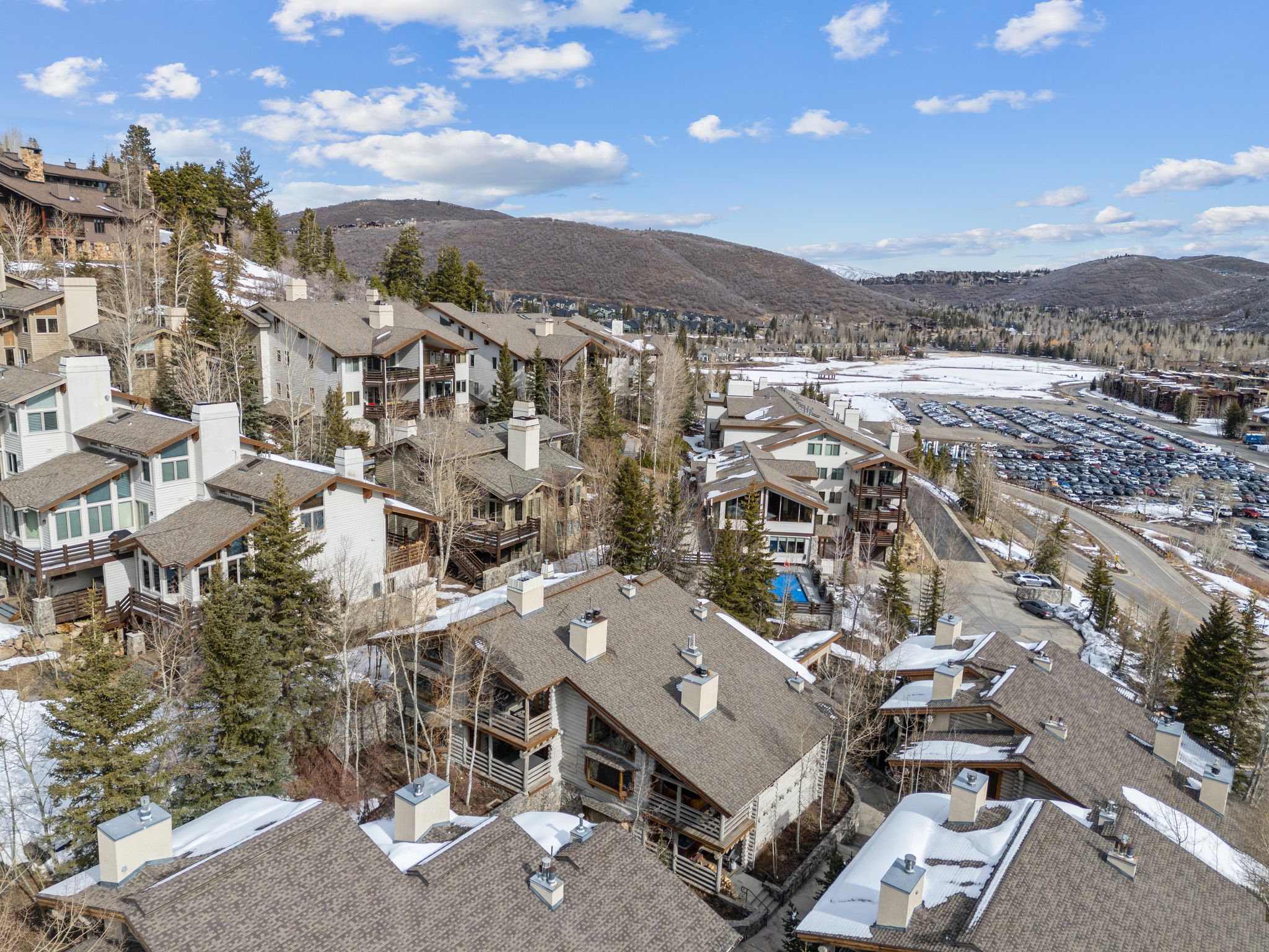 Aerial view featuring a mountain view and a residential view