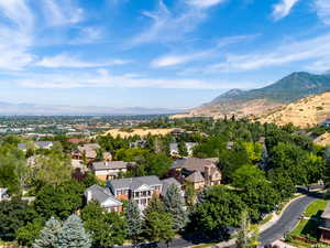 Aerial view featuring a residential view and a mountain view