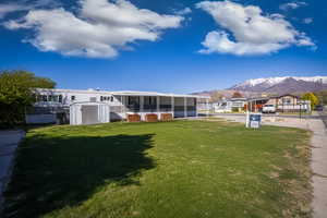 View of yard featuring a mountain view