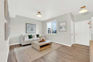Photo 7 of 462 W MARIE WAY