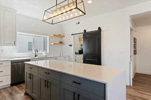 Kitchen with tasteful backsplash