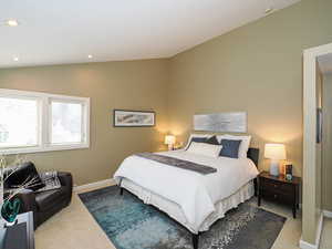 Spacious bedroom 2 vaulted ceilings, ensuite and walk in closets