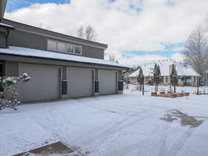 3 car garage