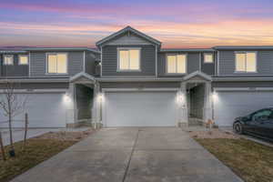 Photo 1 of 1027 E REEF DR
