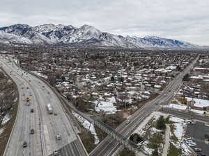 Aerial view with a mountain view