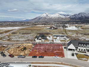 View of mountain feature