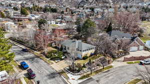 Bird's eye view with a residential view