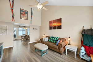 Photo 6 of 214 S ROSEWOOD CIR