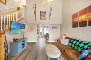 Photo 4 of 214 S ROSEWOOD CIR