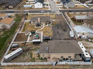 Bird's eye view featuring a residential view and a mountain view