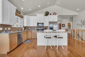 Photo 10 of 100  VERSAILLES WAY