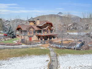 Photo 45 of 100  VERSAILLES WAY